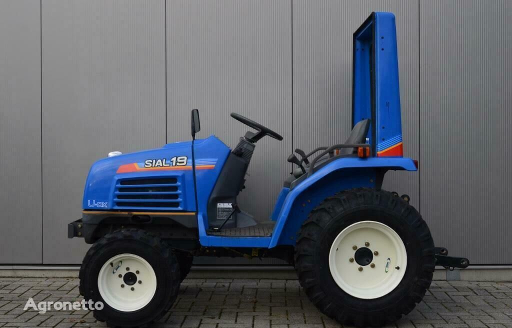 mini-tracteur Iseki Sial19F 23pk stuurbekrachtiging brede industriebanden