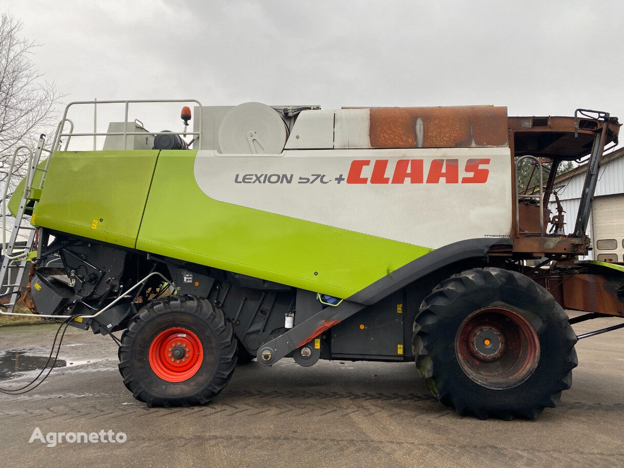 moissonneuse-batteuse Claas Lexion 570