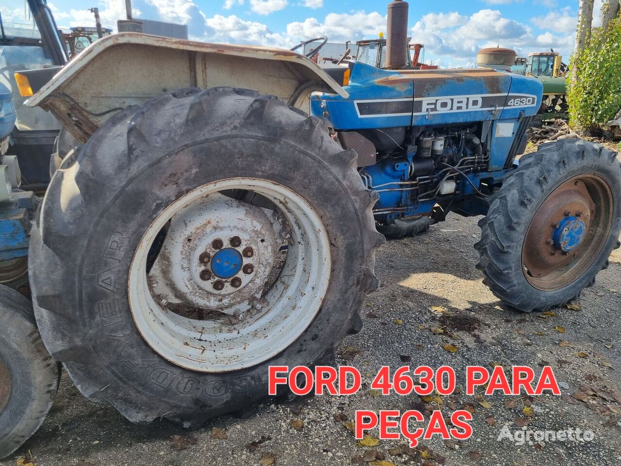tracteur à roues Ford 4630DT pour pièces détachées