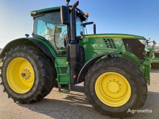 tracteur à roues John Deere 6215R