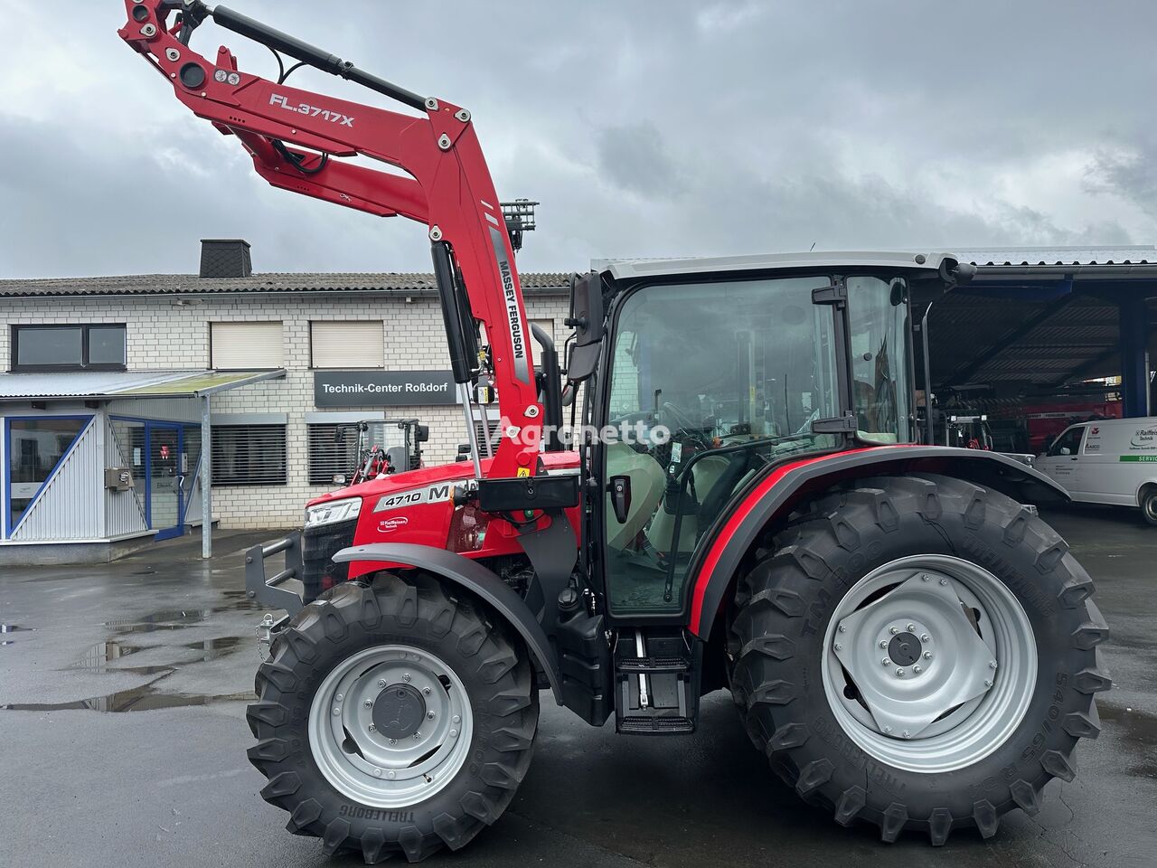 tracteur à roues Massey Ferguson 4710 M Cab Essential Dyna 2 neuf