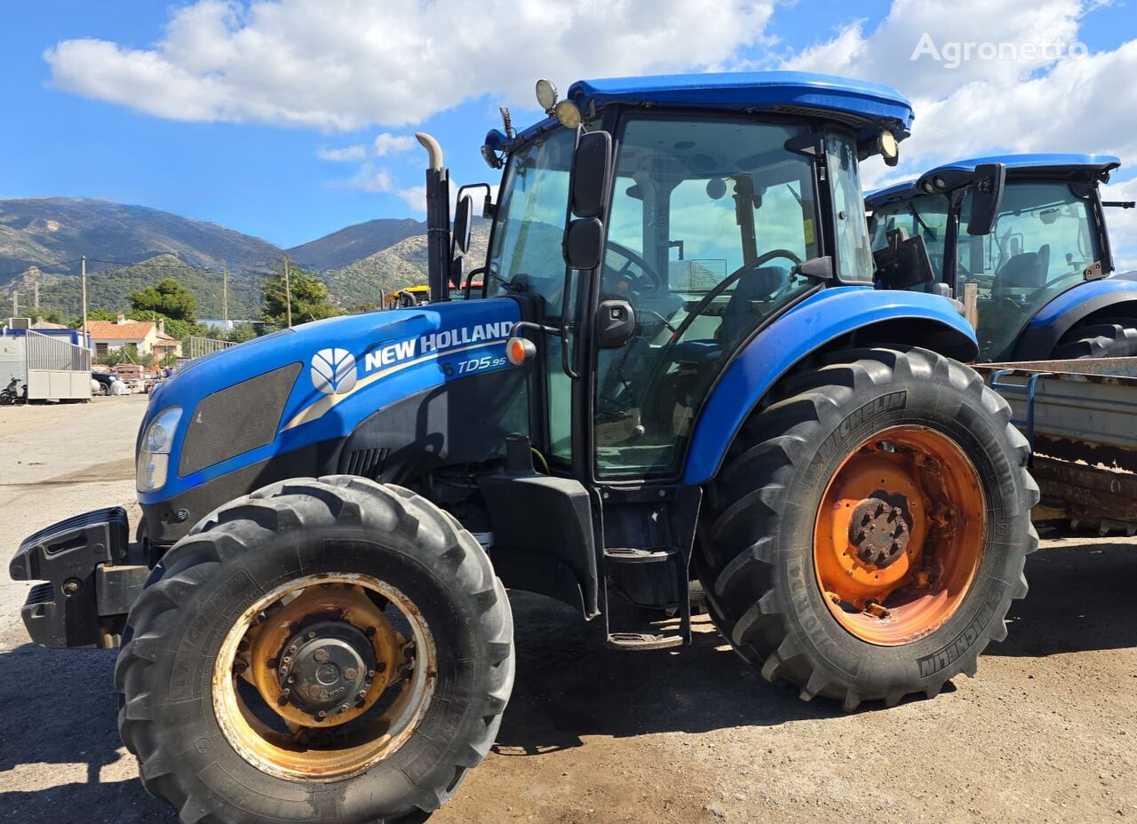 tracteur à roues New Holland T5.95