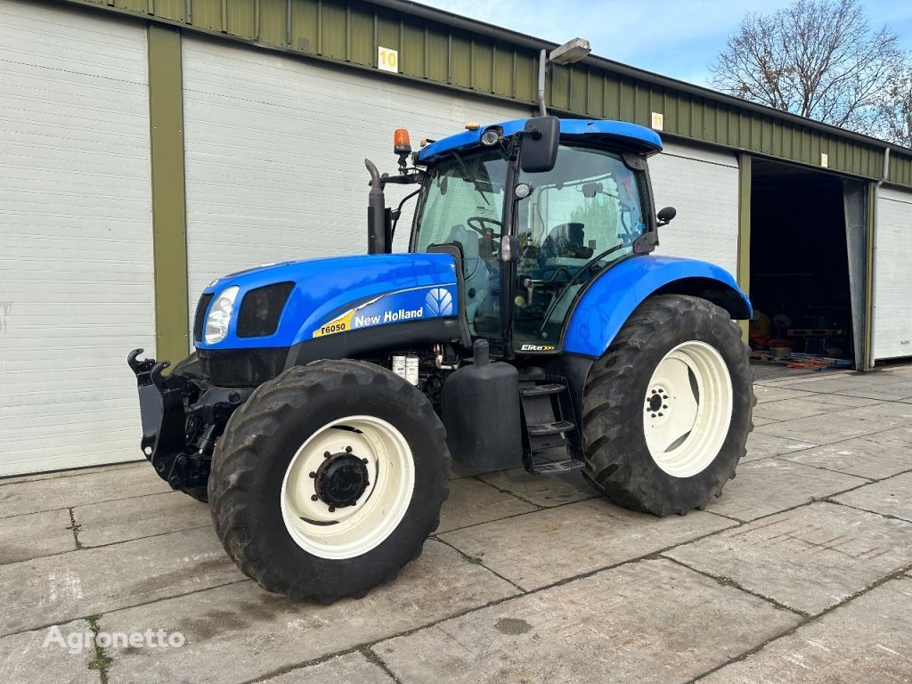 tracteur à roues New Holland T6050 FRONT LINKAGE